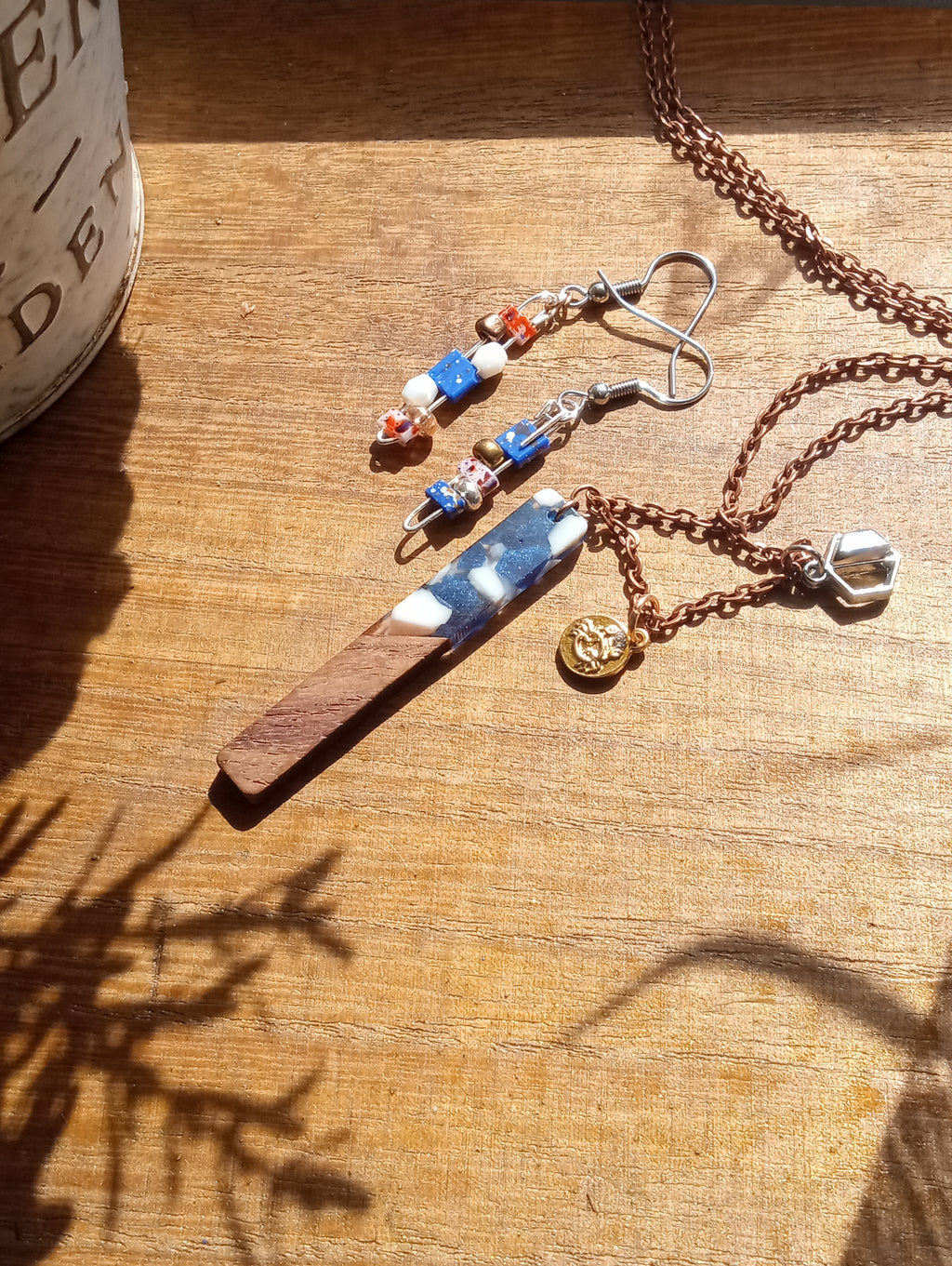 Resin pendant charm necklace 19"/Tila and metallic beaded drop earrings (blue/white)
