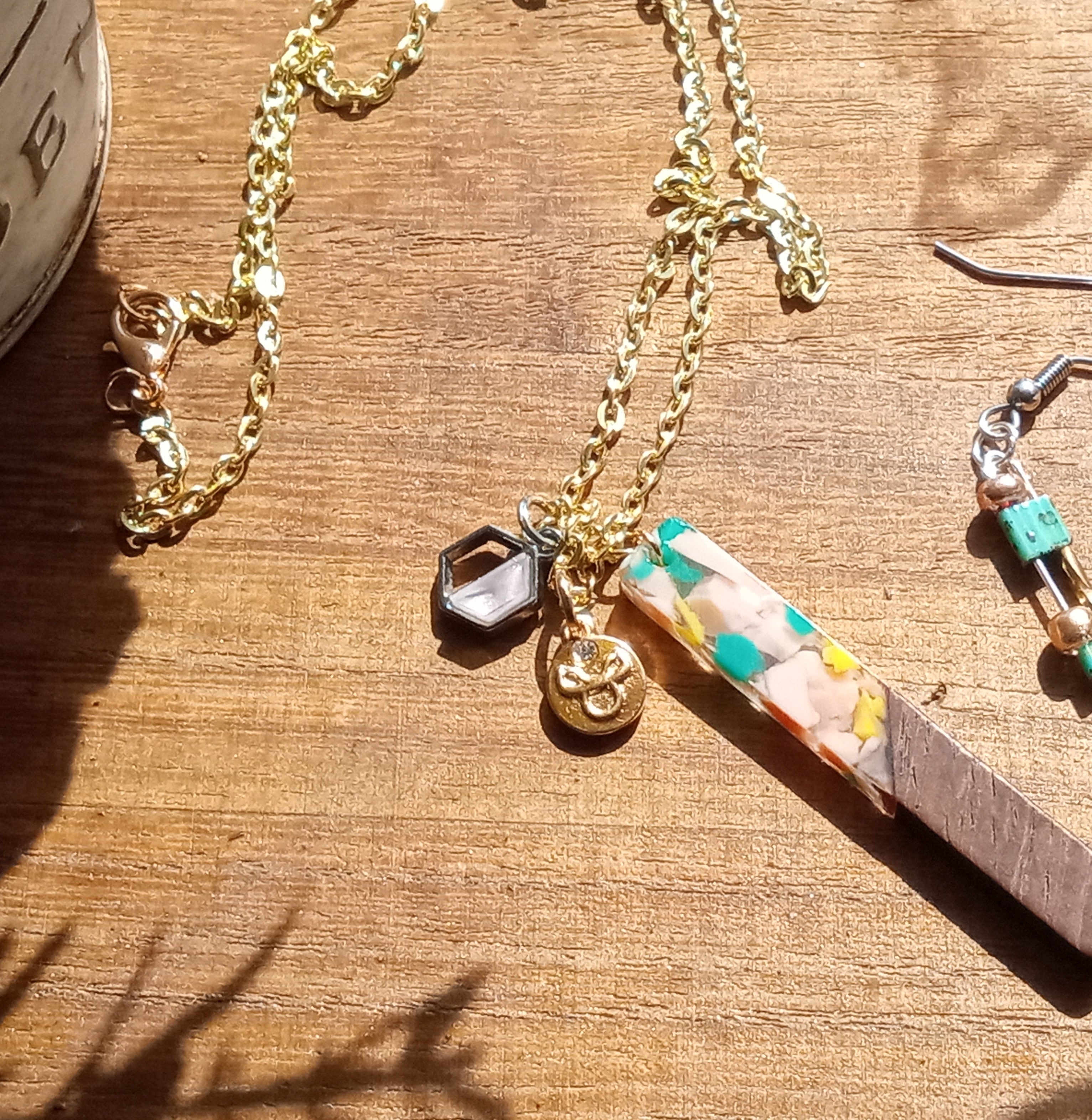 Resin & Walnut Pendant Charm Necklace 19"(yellow/pink/green)